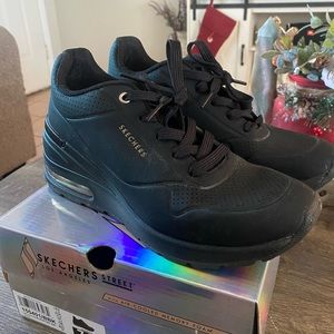 Skechers million air elevated air sneaker